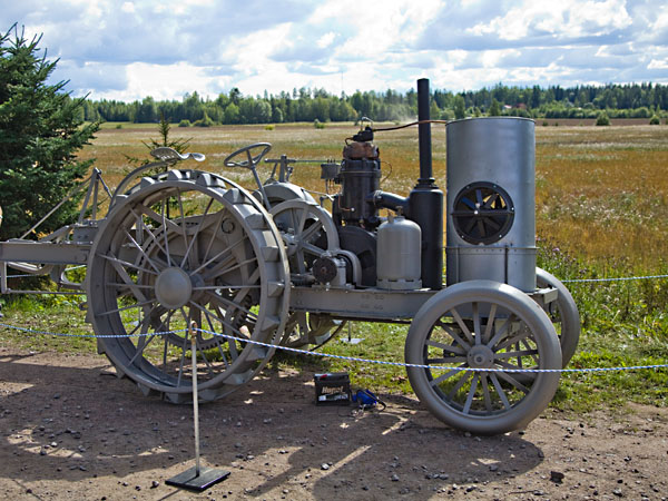 Suomen vanhin traktori